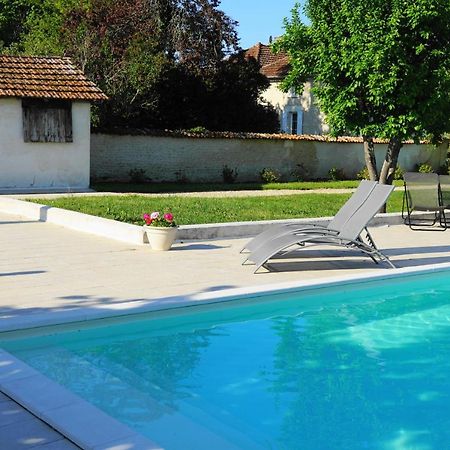 Bed and Breakfast Le Chemin Challignac Экстерьер фото