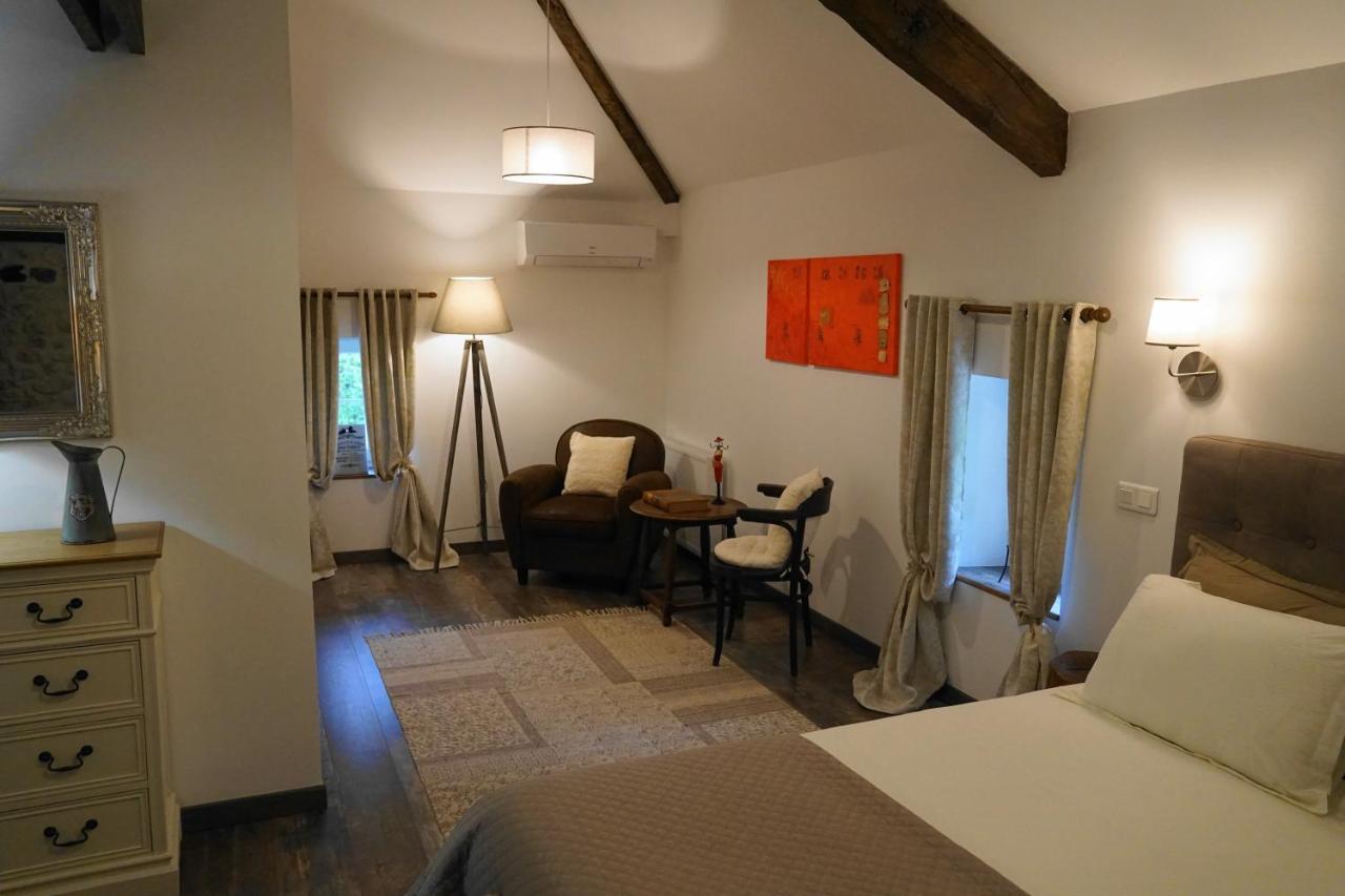 Bed and Breakfast Le Chemin Challignac Экстерьер фото