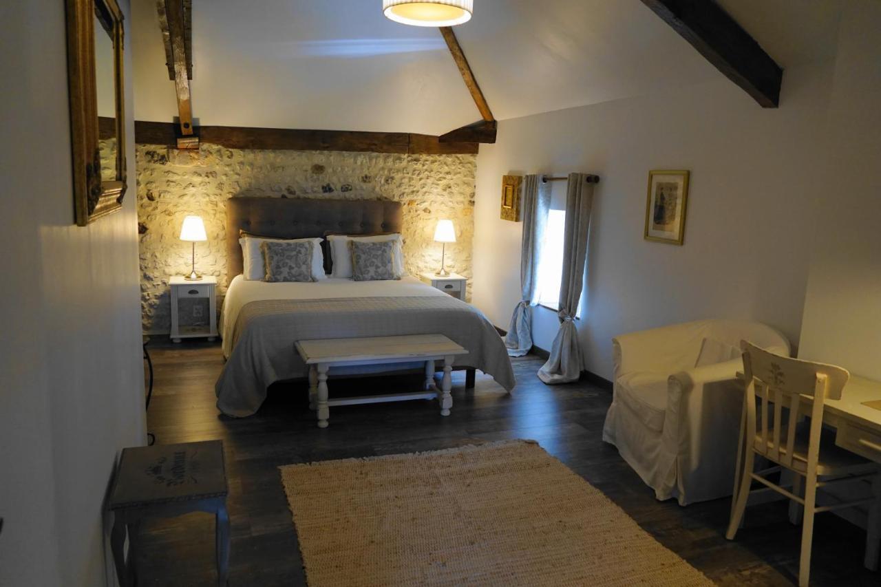 Bed and Breakfast Le Chemin Challignac Экстерьер фото