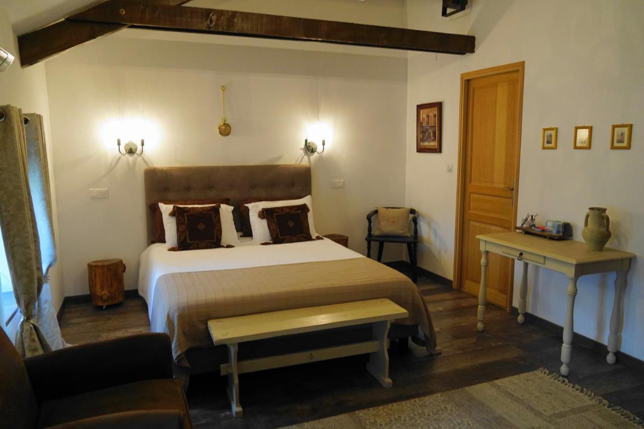 Bed and Breakfast Le Chemin Challignac Экстерьер фото