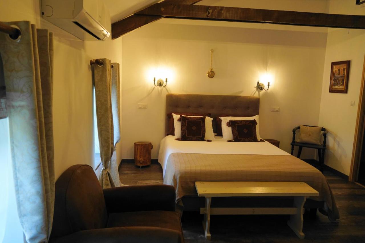 Bed and Breakfast Le Chemin Challignac Экстерьер фото