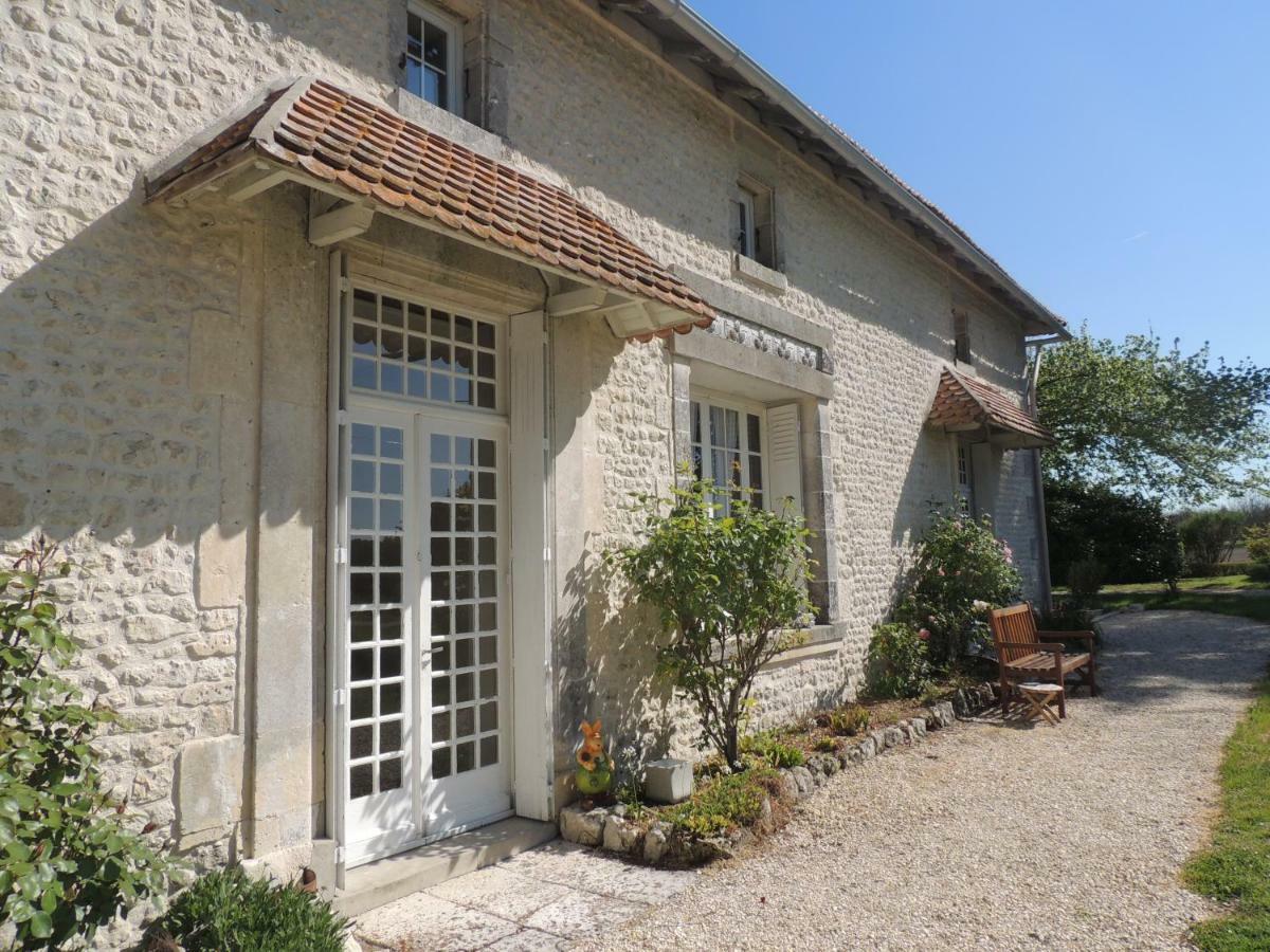 Bed and Breakfast Le Chemin Challignac Экстерьер фото